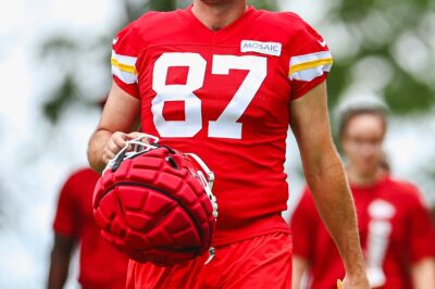 Travis Kelce Embraces His New Mustache Look, Saying He’s ‘Having Fun’ and Feels Like a ‘Different Character’ on the Field.